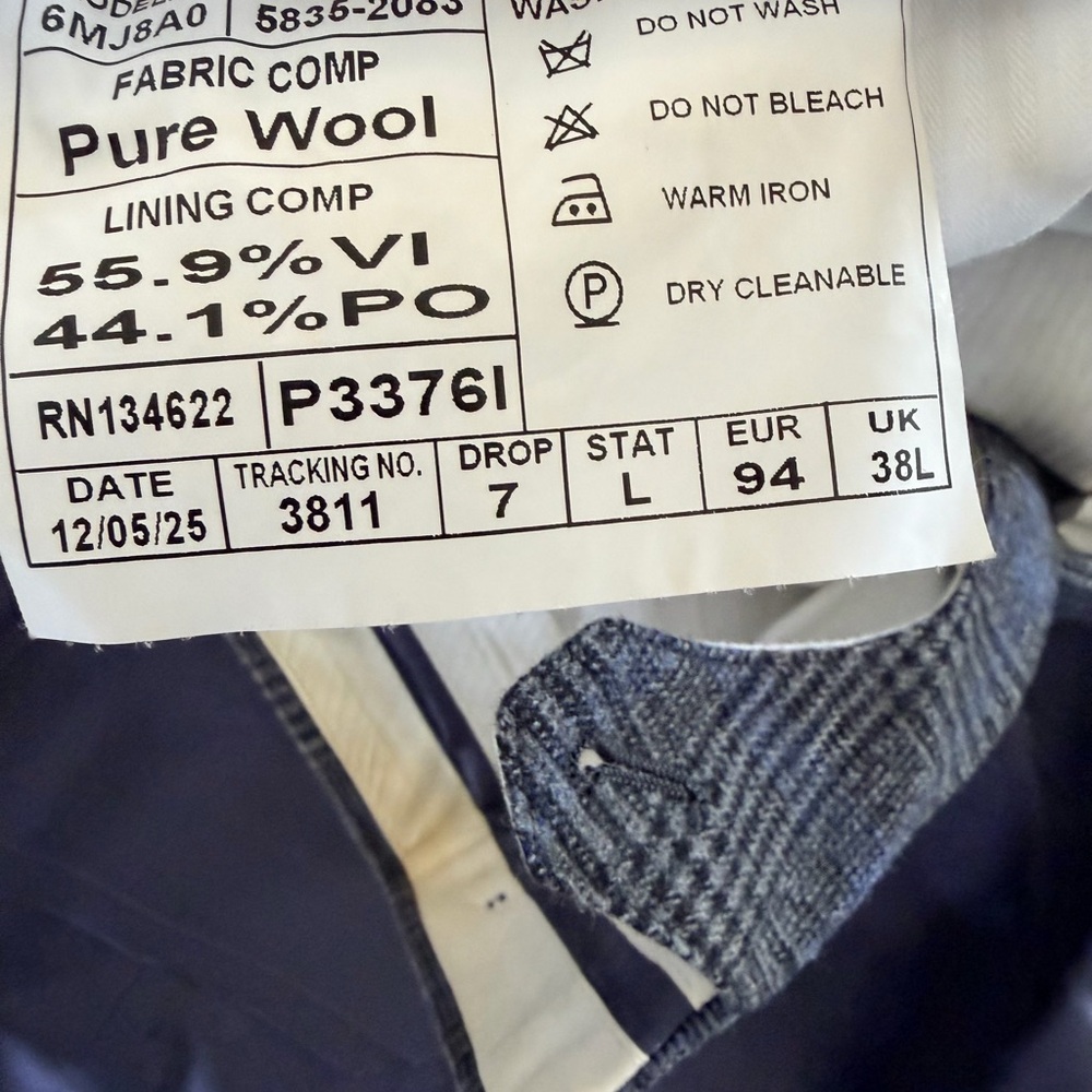 SuitSupply : Men's Grey and Blue Plaid Wool Suit w/ Vest 40R - Picture 6 of 7